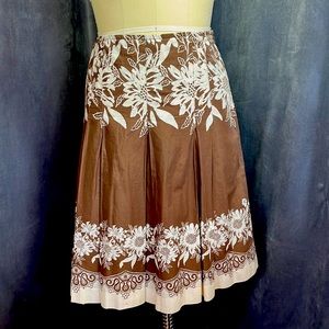 Pleated Cotton skirt size 8